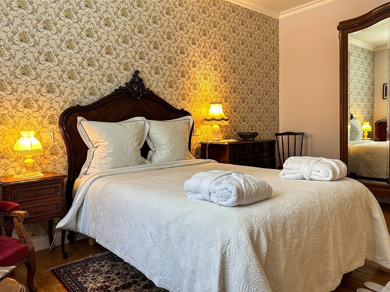 Deluxe Suite, Private Bathroom, Park View | Premium bedding, Select Comfort beds, blackout drapes, travel crib