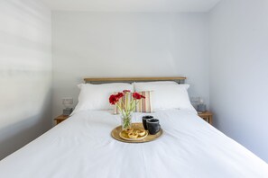 2 Schlafzimmer, Schreibtisch, Bügeleisen/Bügelbrett, Internetzugang