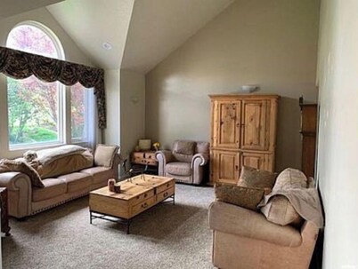 Hot tub, Bar area with pool table, deck, panoramic view of the valley and mounta
