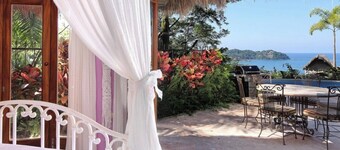 Great ocean views, walking distance to town/ beach, heated pool, family friendly