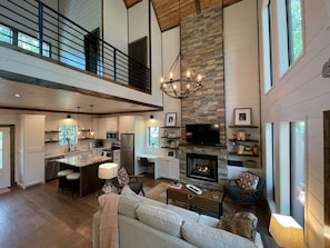 Smart TV, fireplace, ping pong, books