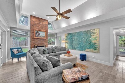 Luxury 6BR Home Near UF & Downtown