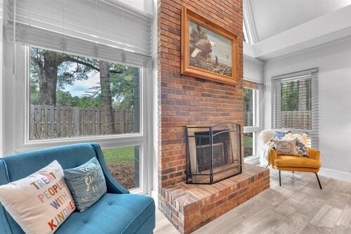 Luxury 6BR Home Near UF & Downtown