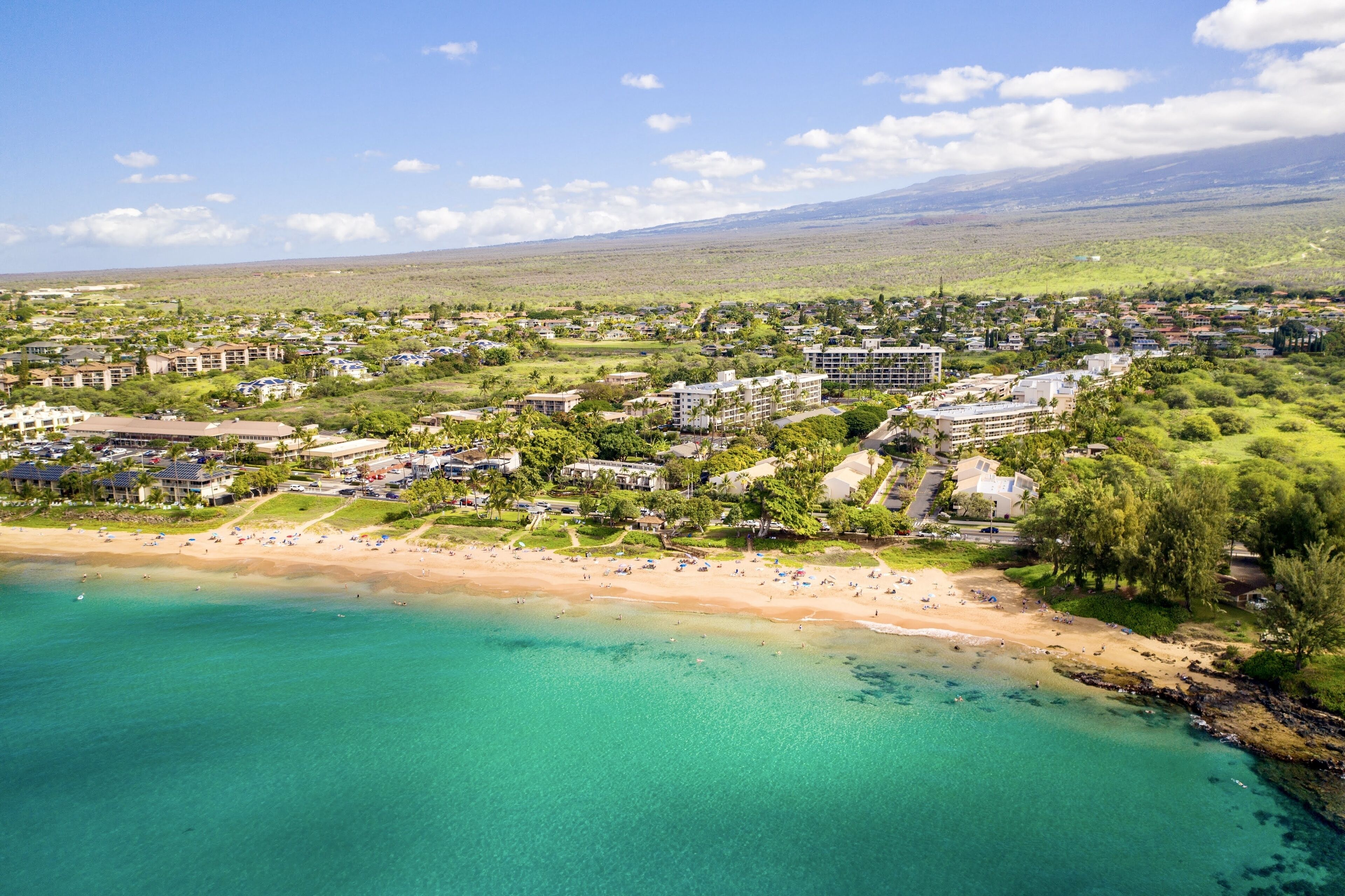 Beach nearby, sun loungers, beach towels