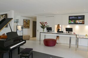 Lobby - Ozinn Hotel (Agde)
