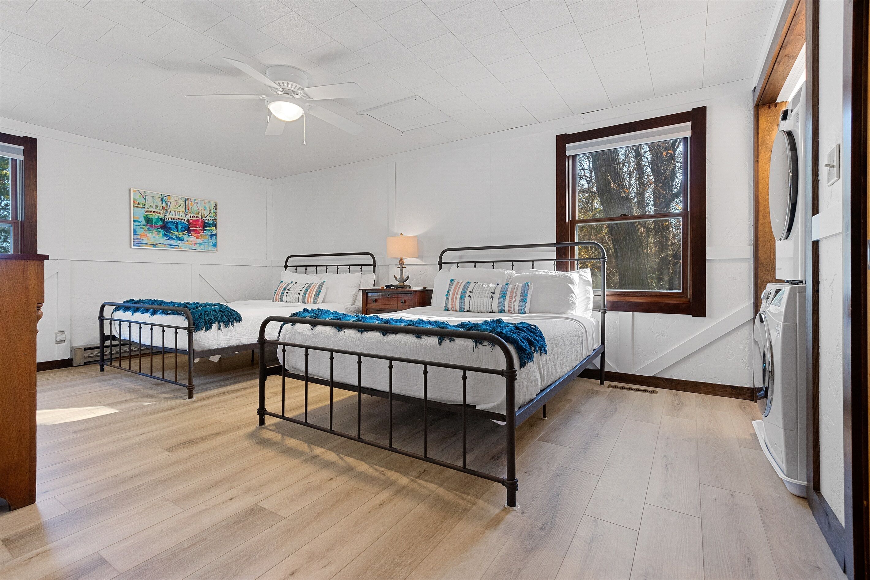 3 chambres, fer et planche à repasser, lit parapluie, Wi-Fi gratuit