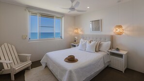 4 bedrooms, WiFi, bed sheets - Craigmore Penthouse | Endless Ocean Views (Yamba)