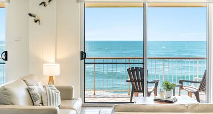 Craigmore Penthouse - Endless Ocean Views - Holiday Yamba