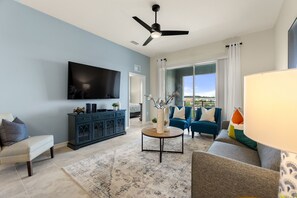 Smart TV - Overlooking Water, Resort Amenities Included! (Kissimmee)