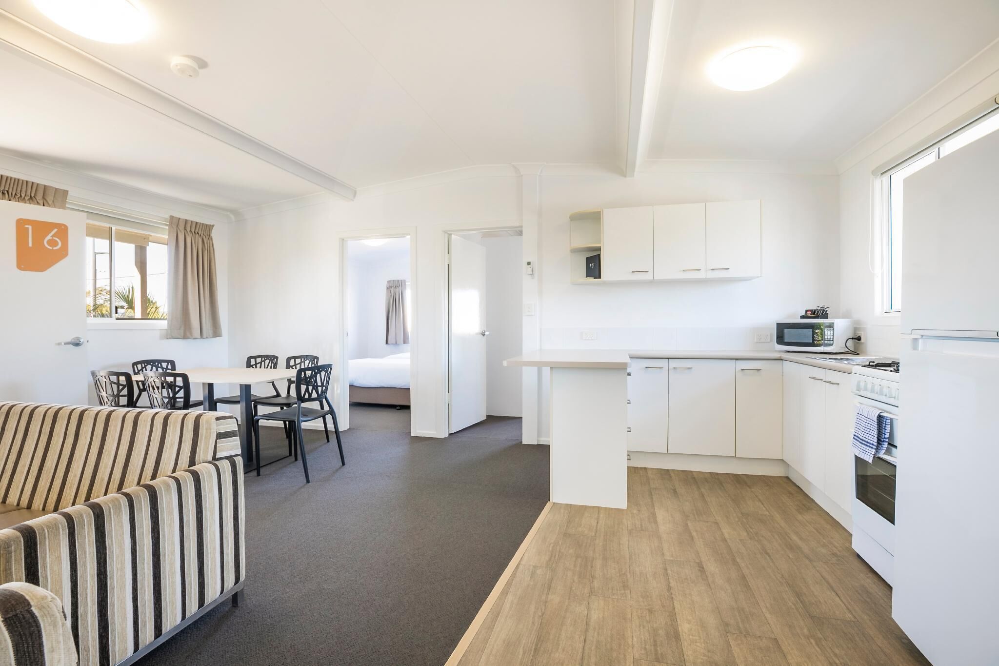 المنشأة من الداخل