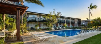 Nightcap at Golden Beach Tavern