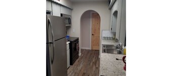 3 Bed 1 Bath Home Conveniently located in the heart of Pryor