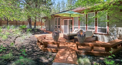 West side Oasis in Bend near Shevlin Park, beautiful, manicured acreage