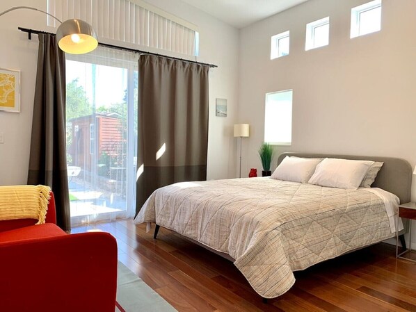 2 bedrooms, desk, iron/ironing board, free WiFi