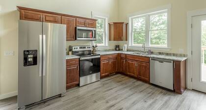 The Honeysuckle - PMI Scenic City Rental