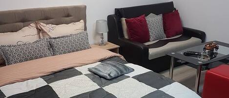 1 bedroom, iron/ironing board, free WiFi