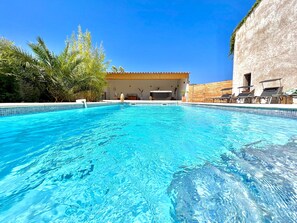 Piscine extérieure