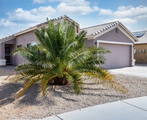 Chic Arizona Villa W/Pool, Hot Tub and King Bed