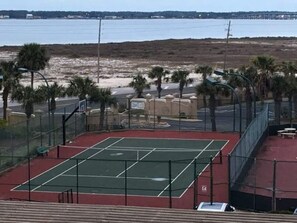 Sport court - Navarre Beach Perfect Escape 4/Bdrms 4/Baths 14 Guests (Navarre Beach)