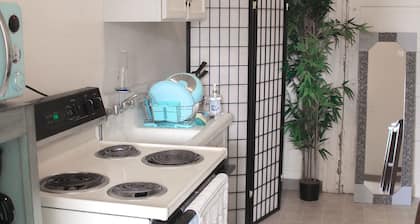Downtown Red Bluff Turn-of-the-Century Apartment w/ Kitchenette
