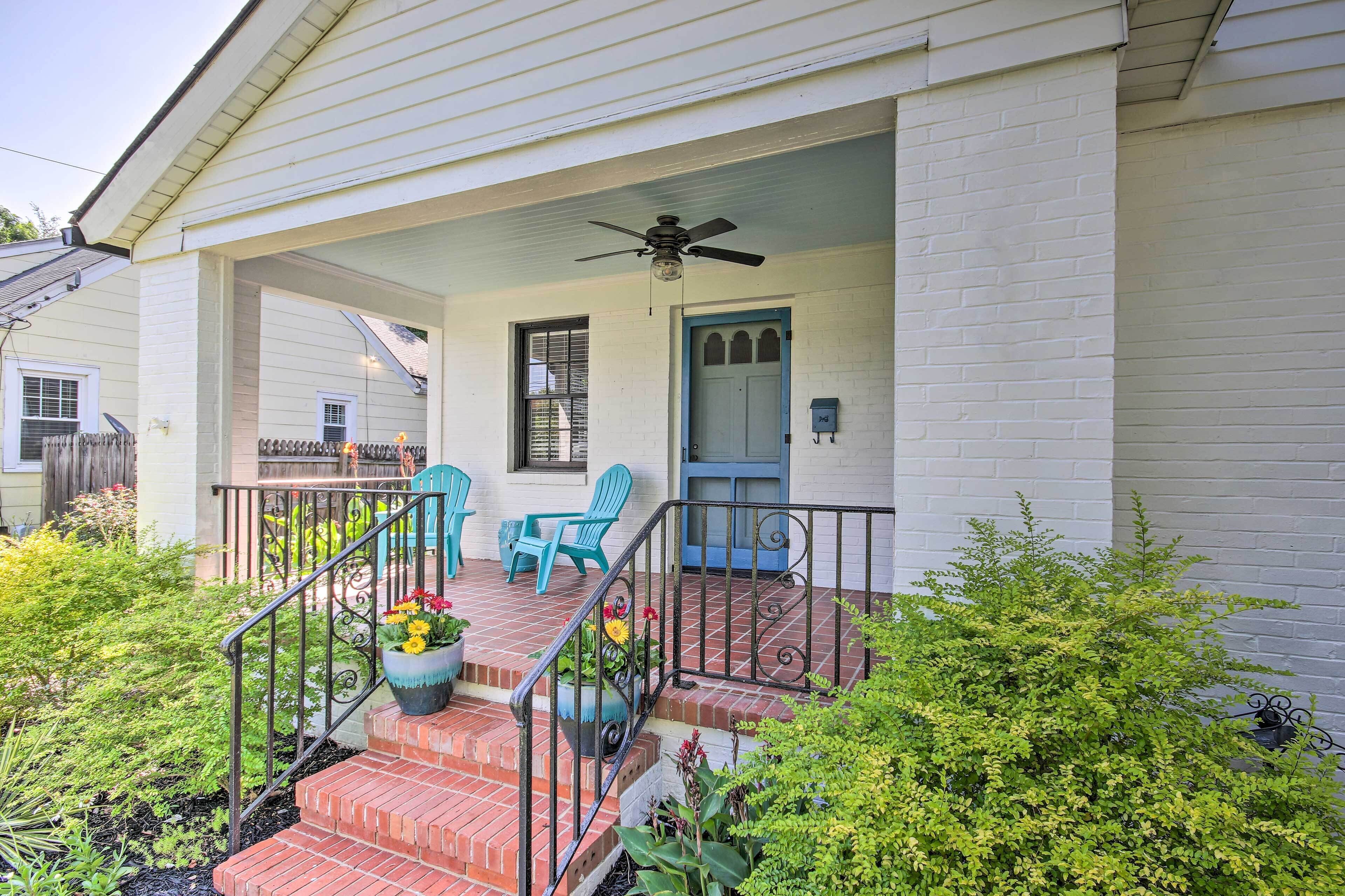 Historic Augusta Cottage w/ Mid Century Vibe!