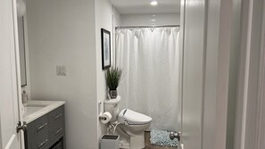 Regndusch, hårtork och handdukar