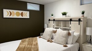 2 sovrum, skrivbord, strykjärn/strykbräda och gratis wi-fi