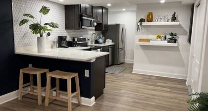 Deluxe Basement Guest Suite w/ Luxury Amenities Minutes From BWI/Annapolis/DC