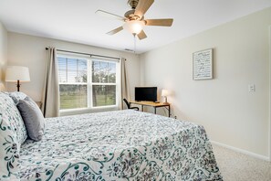 2 bedrooms, iron/ironing board, Internet, bed sheets