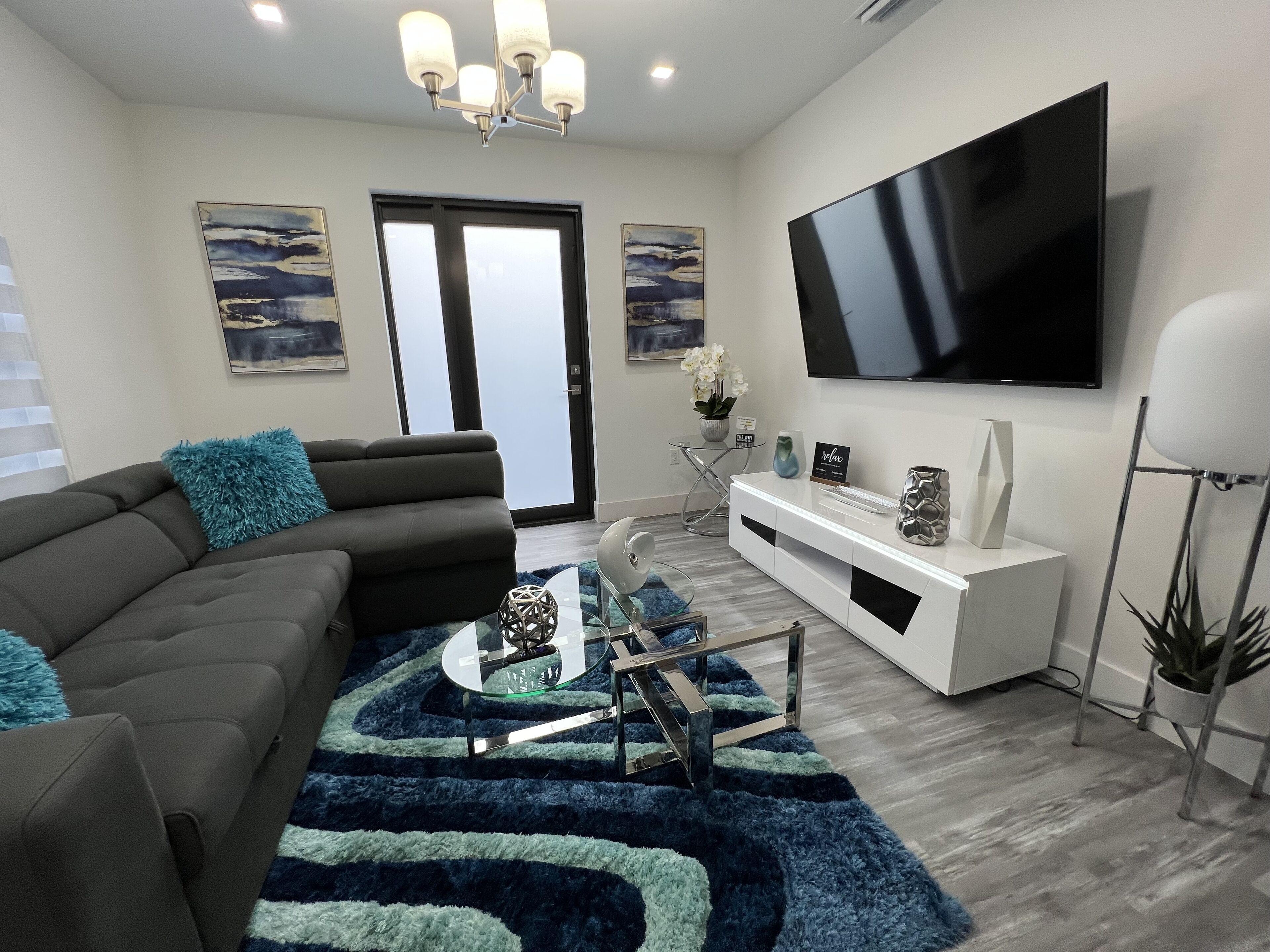 Stunning home in the heart of Miami by Coconut grove. First Floor