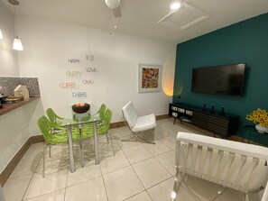 Smart TV, stereo, offices