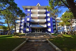 Exterior - Holiday apartment with balcony, air conditioning, and internet (Lignano)