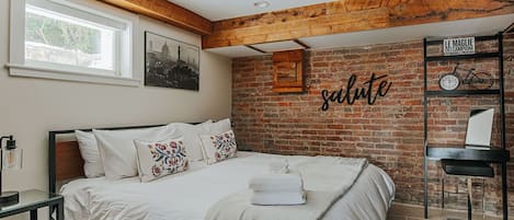 1 bedroom, desk, iron/ironing board, free WiFi