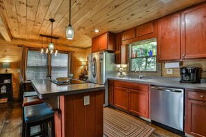 Refrigerador, horno, parrilla de estufa y lavavajillas 