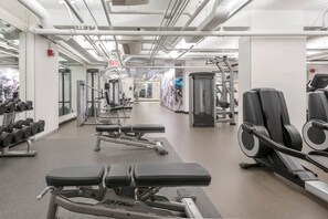 Fitness facility - Lovely Beacon Hill 2BR w/Great Views, Gym + Doorman by Blueground (Boston)