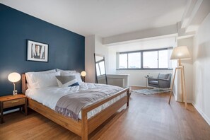 2 bedrooms, iron/ironing board, WiFi, bed sheets - Lovely Beacon Hill 2BR w/Great Views, Gym + Doorman by Blueground (Boston)