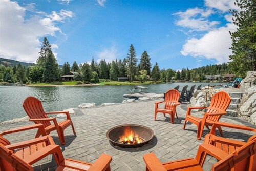 Luxury Family Waterfront Home | Dock + SUP/Kayak