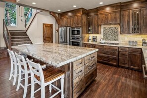 Fridge, microwave, oven, stovetop - Luxury Family Waterfront Home | Dock + SUP/Kayak (Sagle)