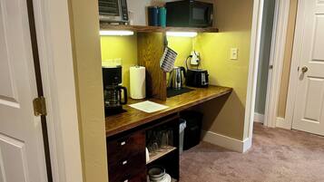 Fridge, microwave, coffee/tea maker, electric kettle