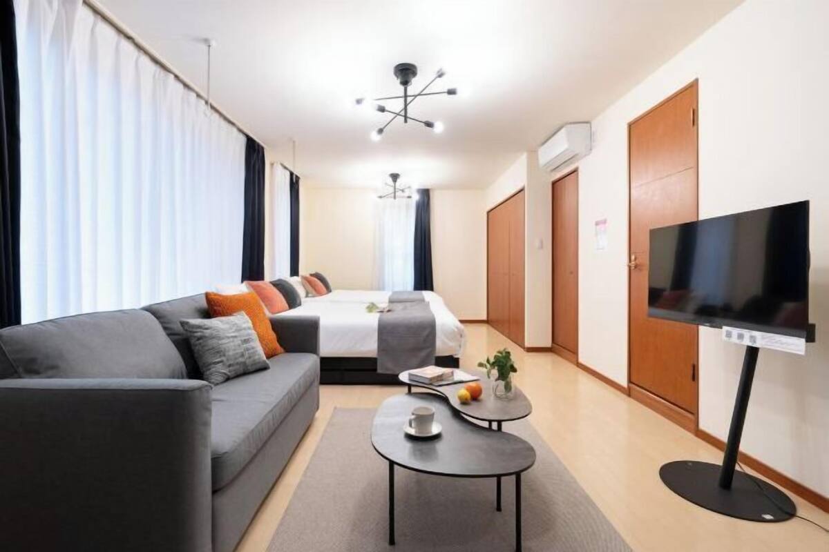 1 bedroom, iron/ironing board, free WiFi