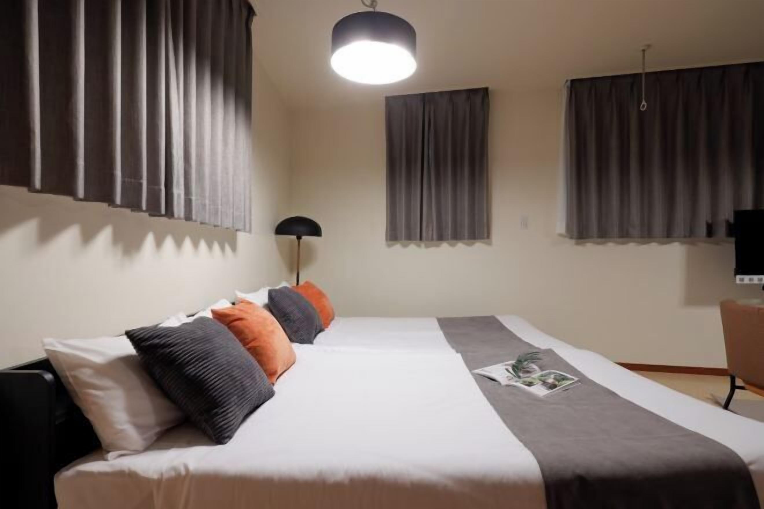 Iron/ironing board, free WiFi