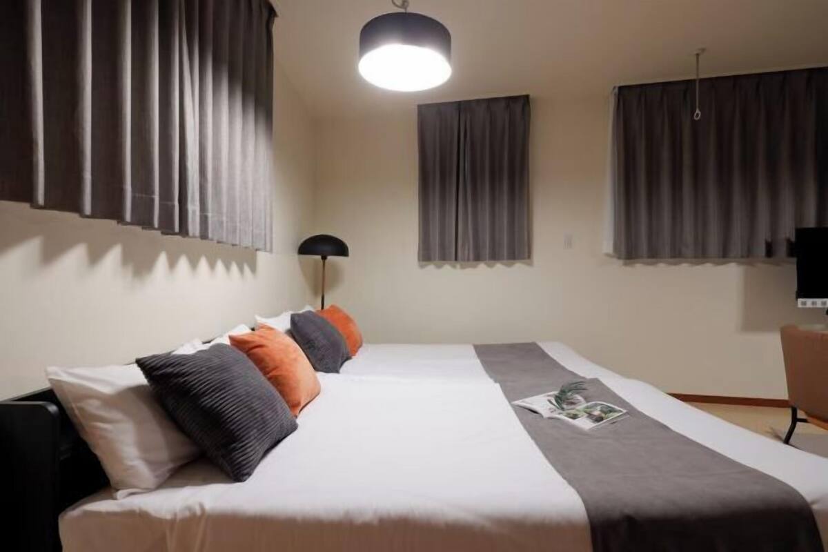1 bedroom, iron/ironing board, free WiFi
