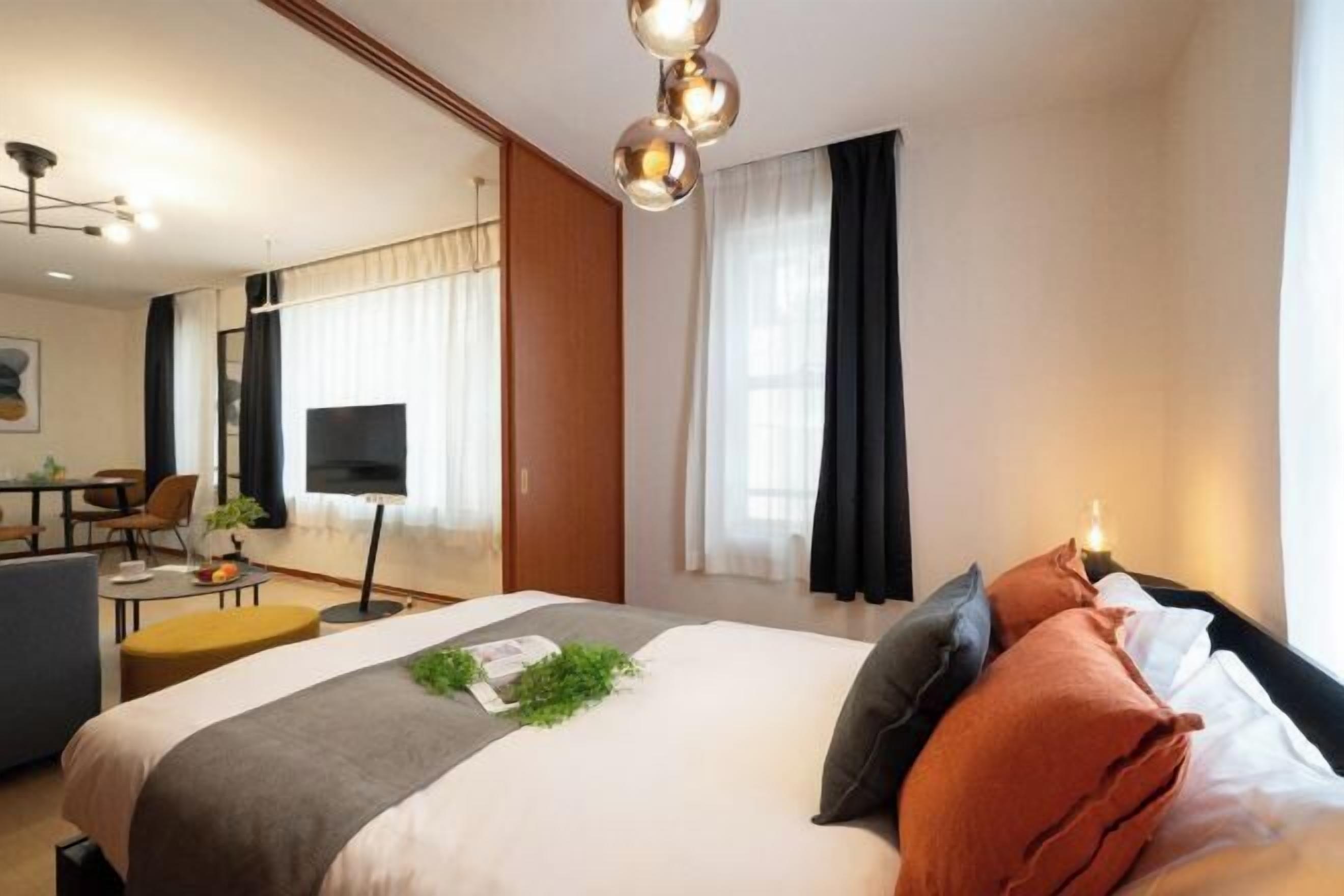 Iron/ironing board, free WiFi