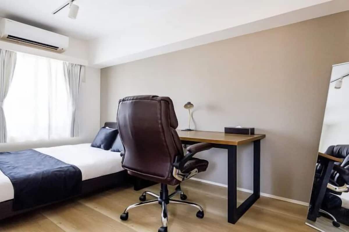 1 bedroom, iron/ironing board, free WiFi