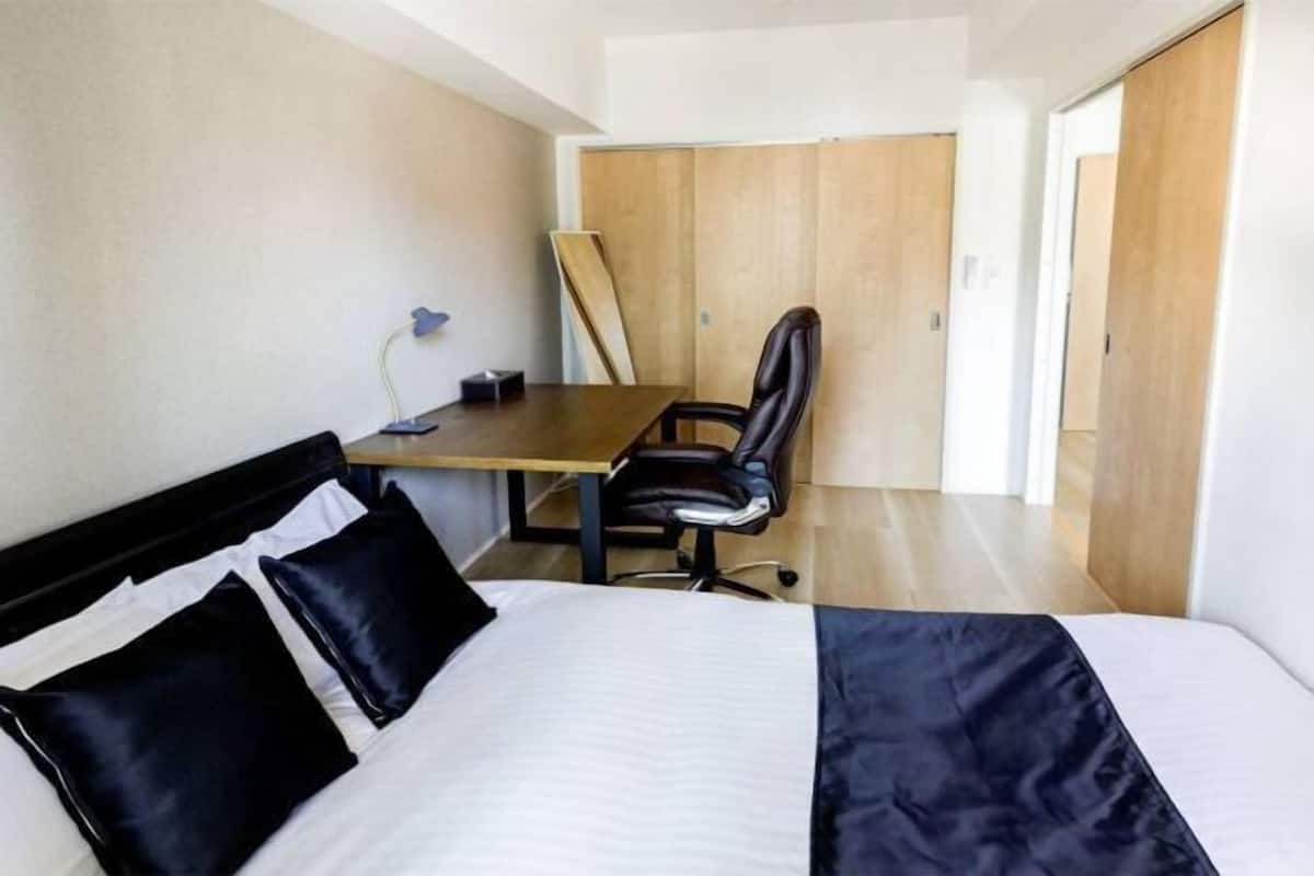 1 bedroom, iron/ironing board, free WiFi