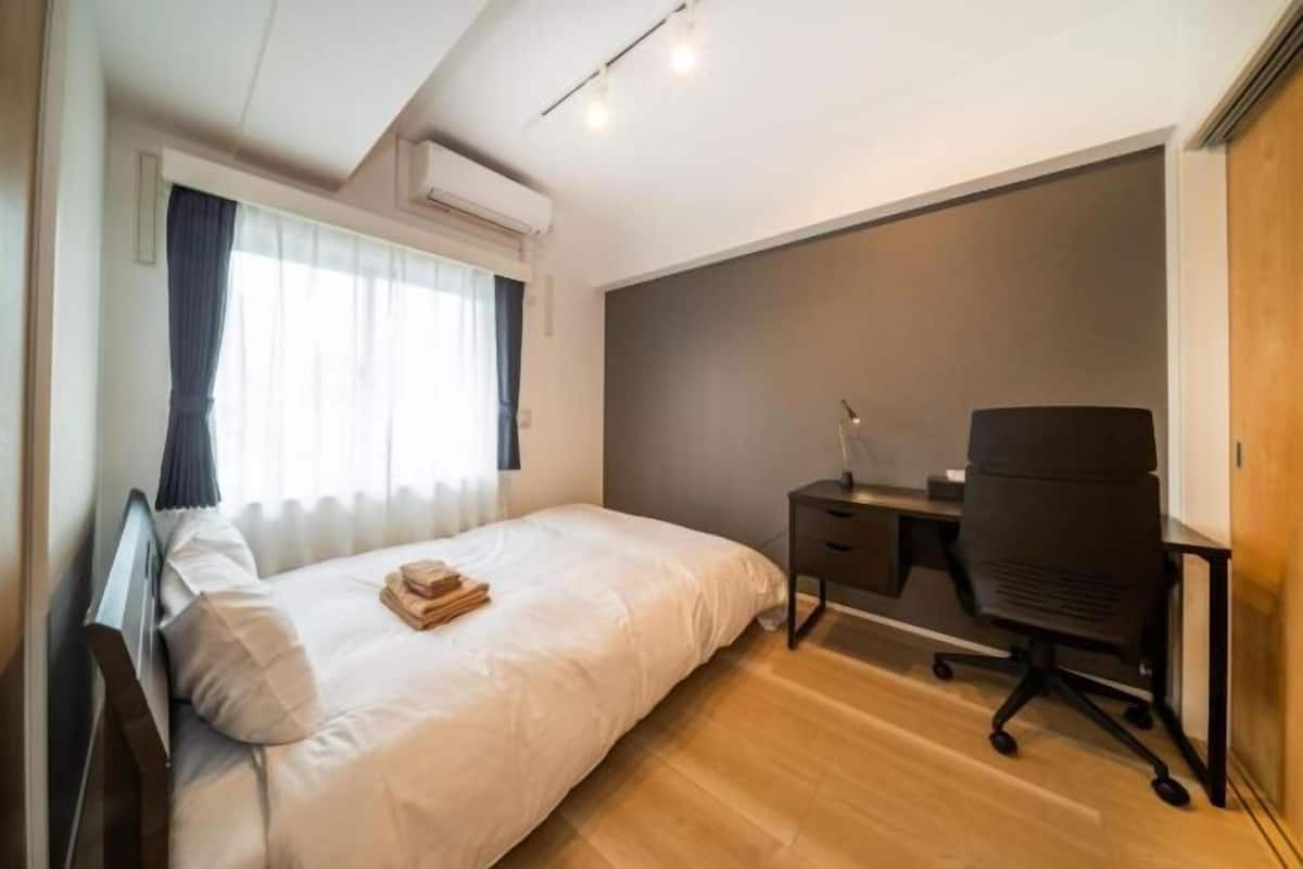 1 bedroom, iron/ironing board, free WiFi