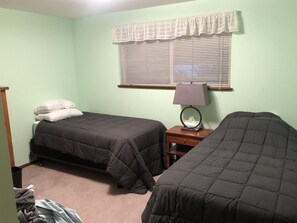 3 bedrooms, free WiFi, bed sheets