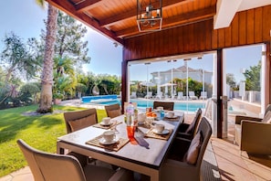 Outdoor dining