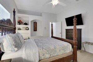 3 habitaciones, tabla de planchar con plancha, wifi y ropa de cama 