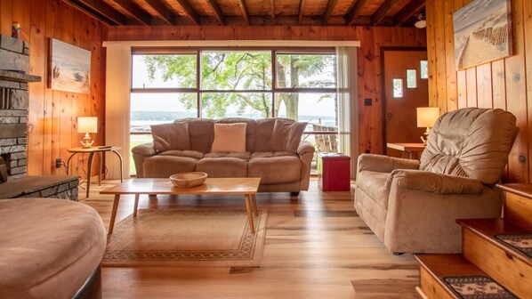 Télévision, cheminée